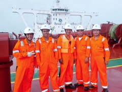 Berge Neblina Crew on Deck.jpg